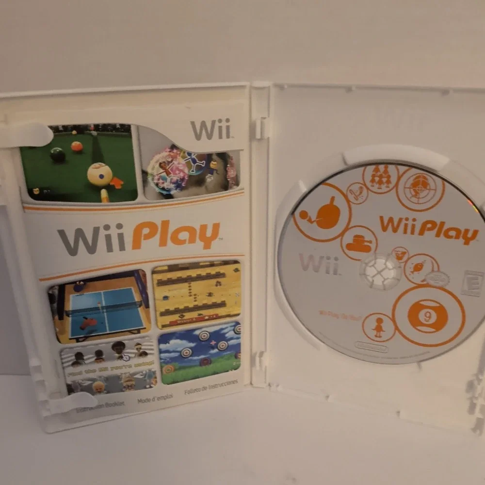 Wii Play Nintendo Wii Game CIB Complete with Manual RVL-P-RHAE-USZ